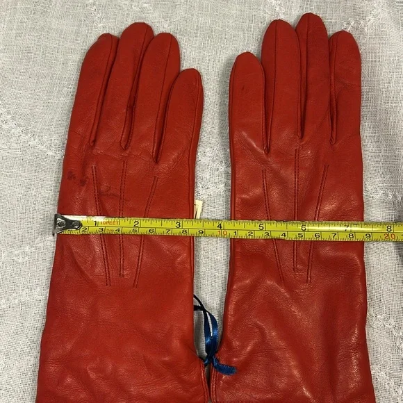 NWT Aspinal of London soft buttery leather gloves with 100 % cashmere liner